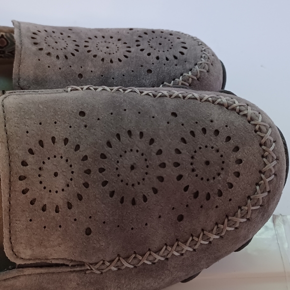 SKETCHERS Shoes woman's GRAY slip-on decorative relaxed fit memory foam - Picture 6 of 7